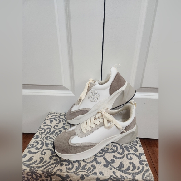 Tory Burch Good Luck Trainer Suede Sneakers Size 8.5 - Picture 3 of 5